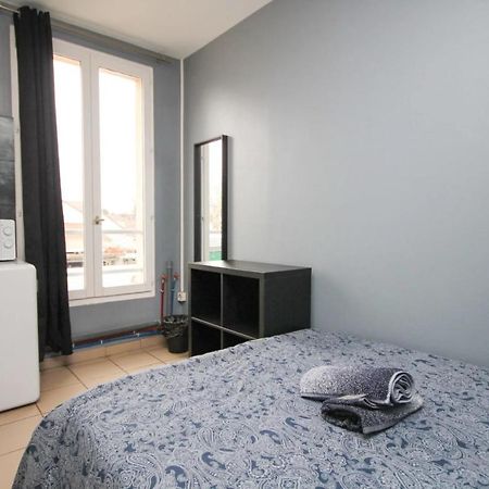 02 - Chambre Avec Lit Double Et Sdb Prive Wifi Saint-Denis  Exteriér fotografie